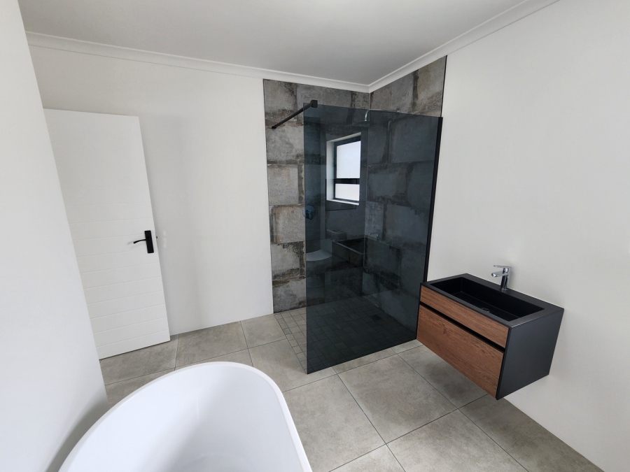 3 Bedroom Property for Sale in Country Club Western Cape